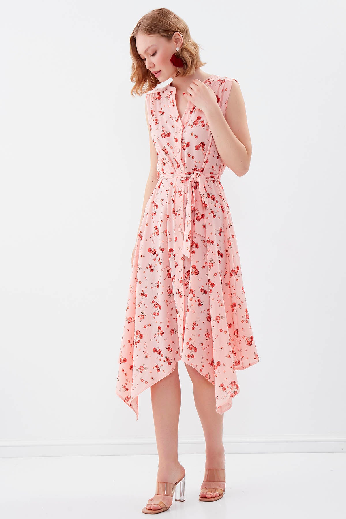 SLEEVELESS BELT-ATTACHED FLORAL DRESS