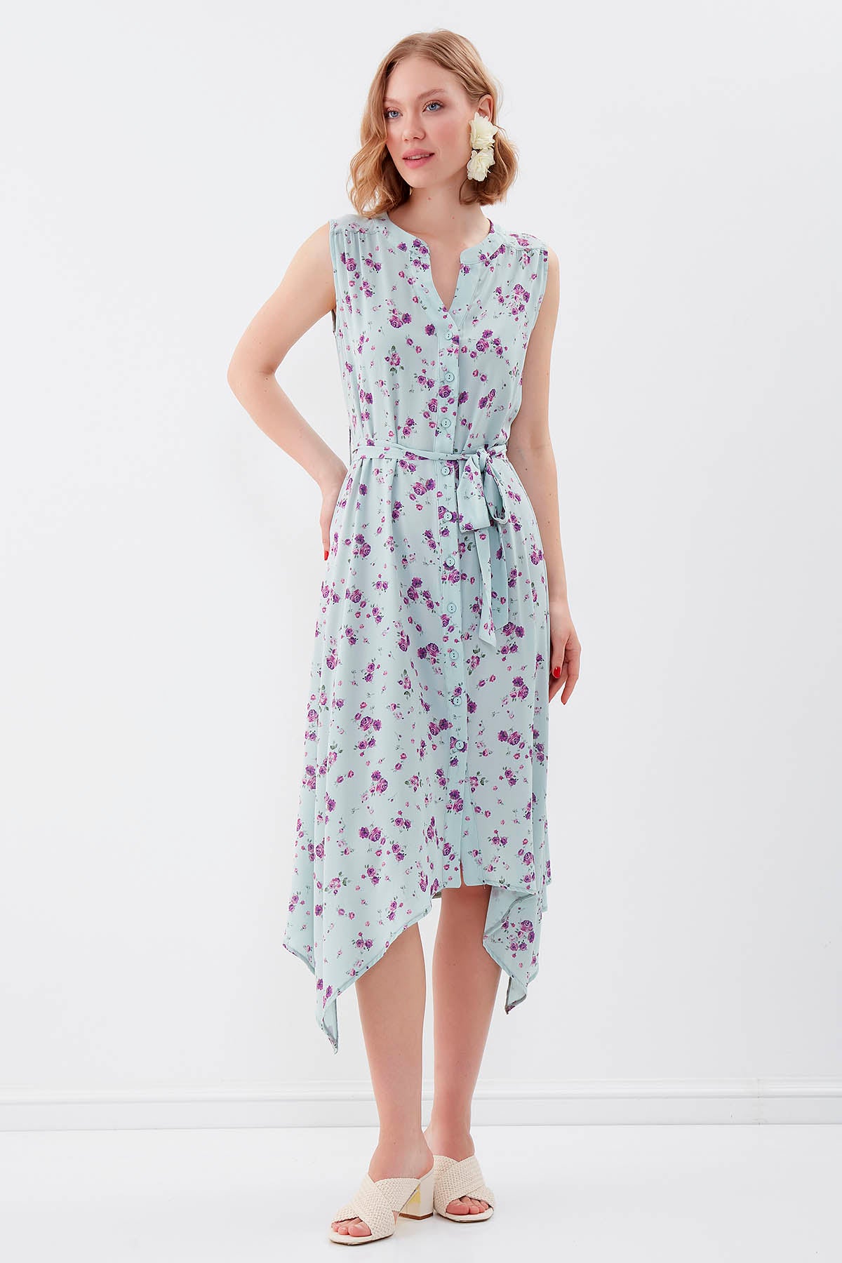 SLEEVELESS BELT-ATTACHED FLORAL DRESS