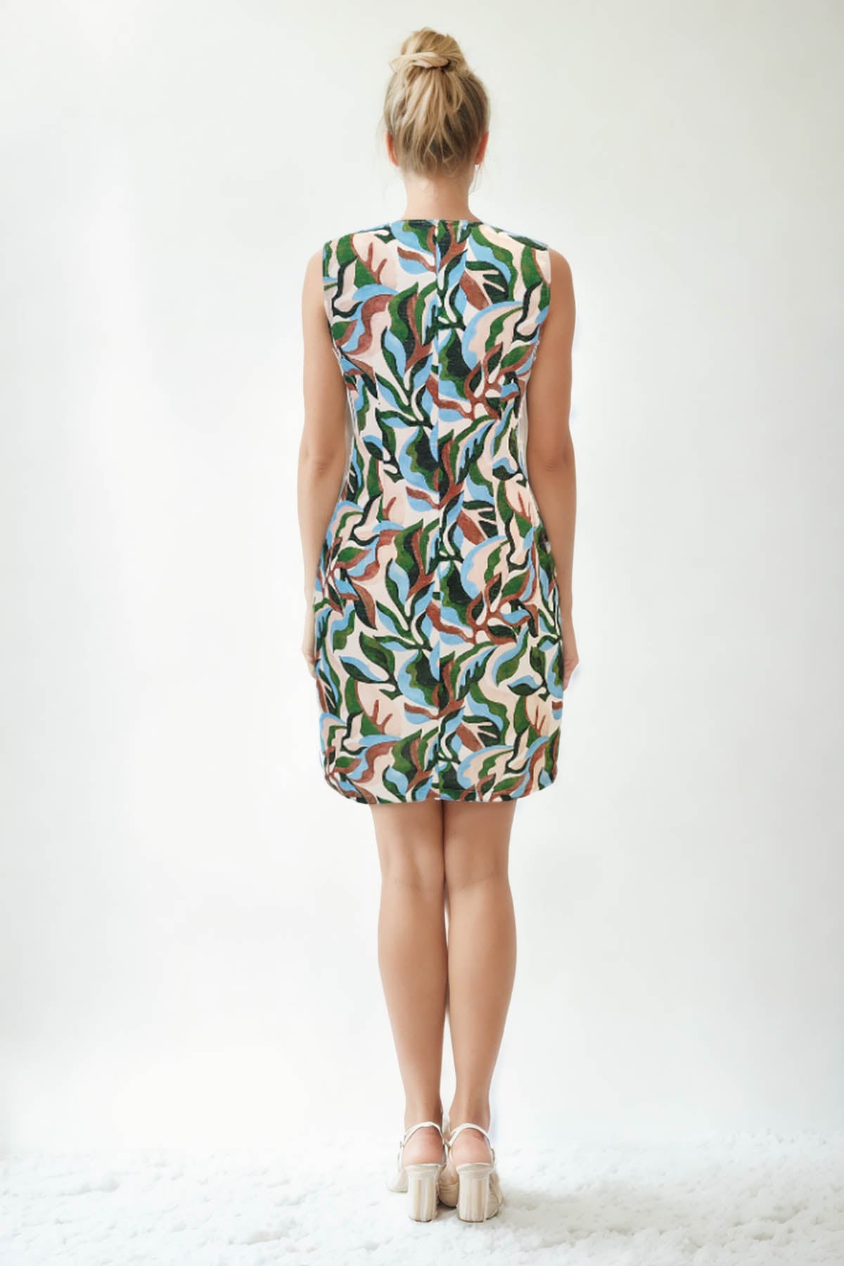 SLEEVELESS LINEN DRESS