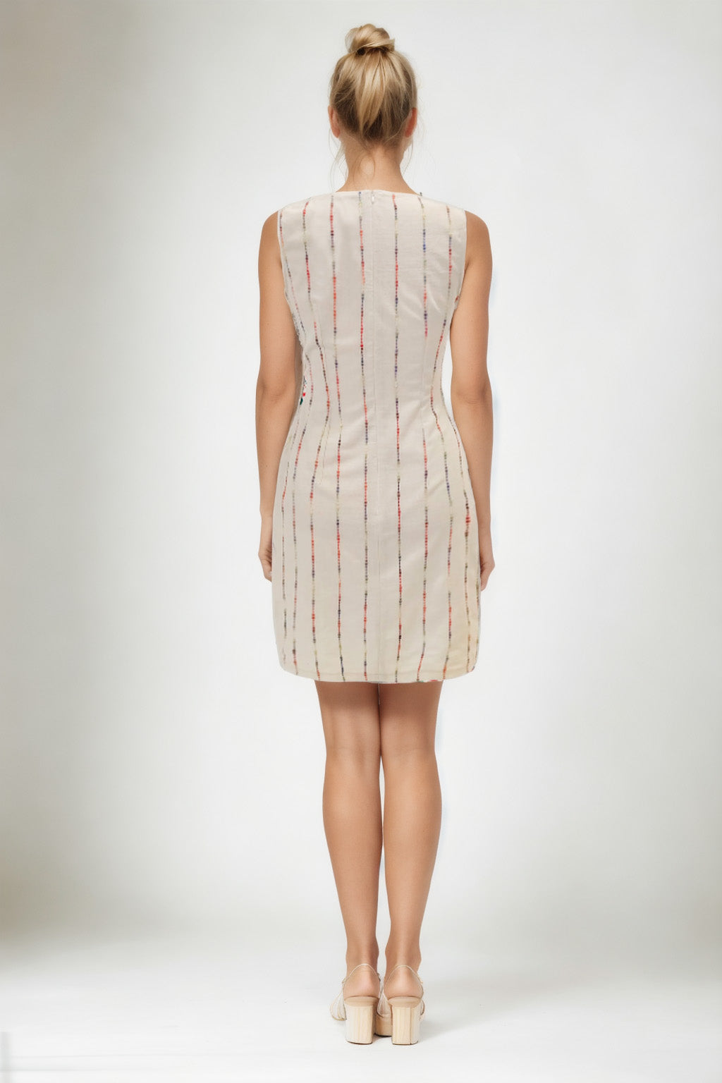 SLEEVELESS DASHED DRESS