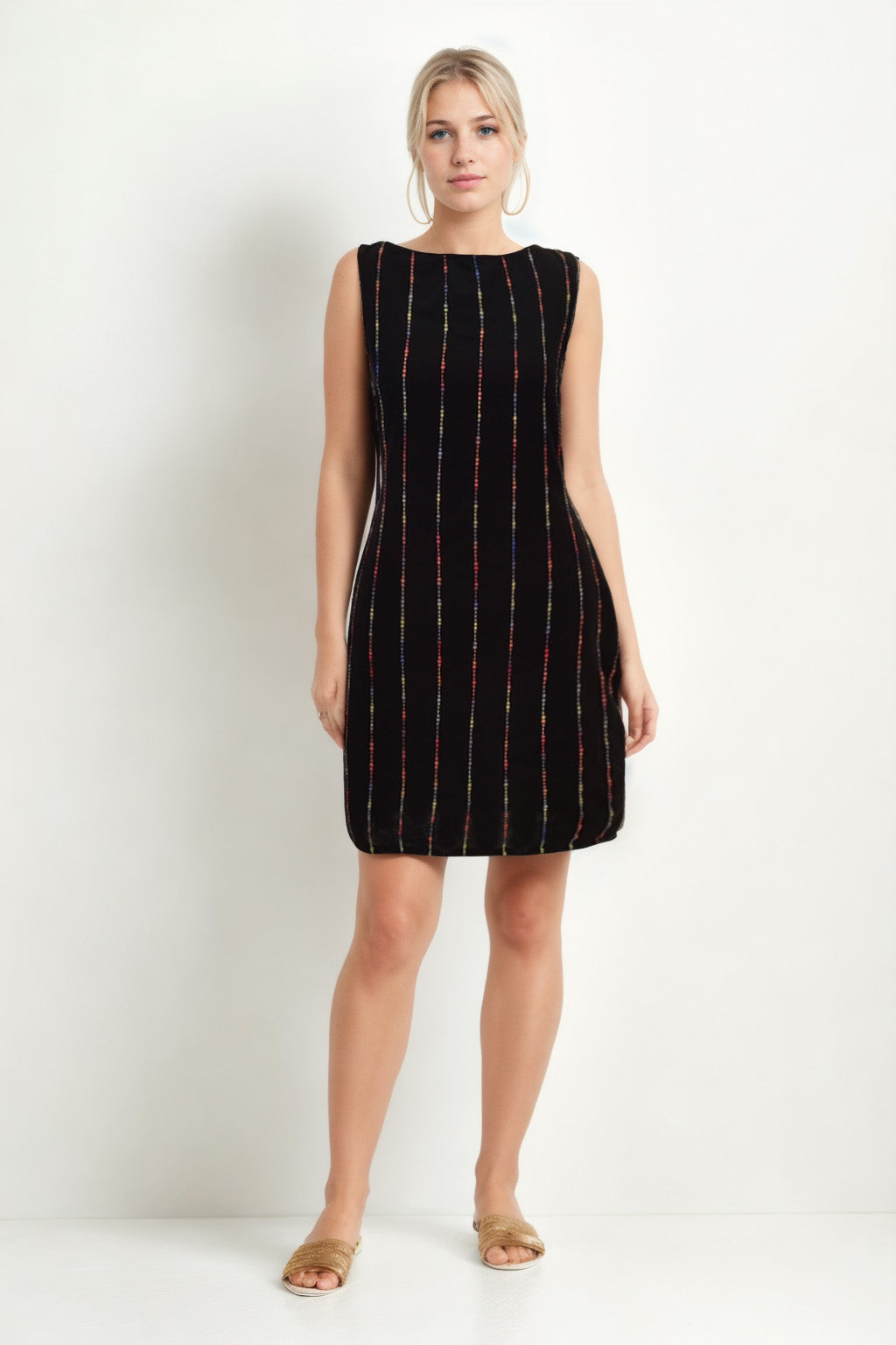 SLEEVELESS DASHED DRESS
