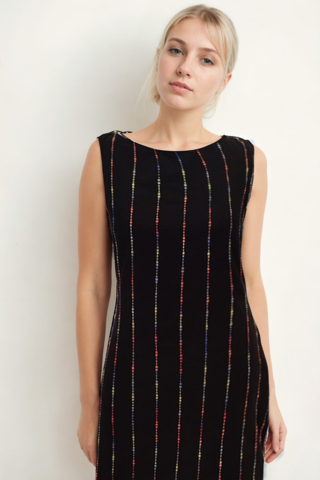 SLEEVELESS DASHED DRESS
