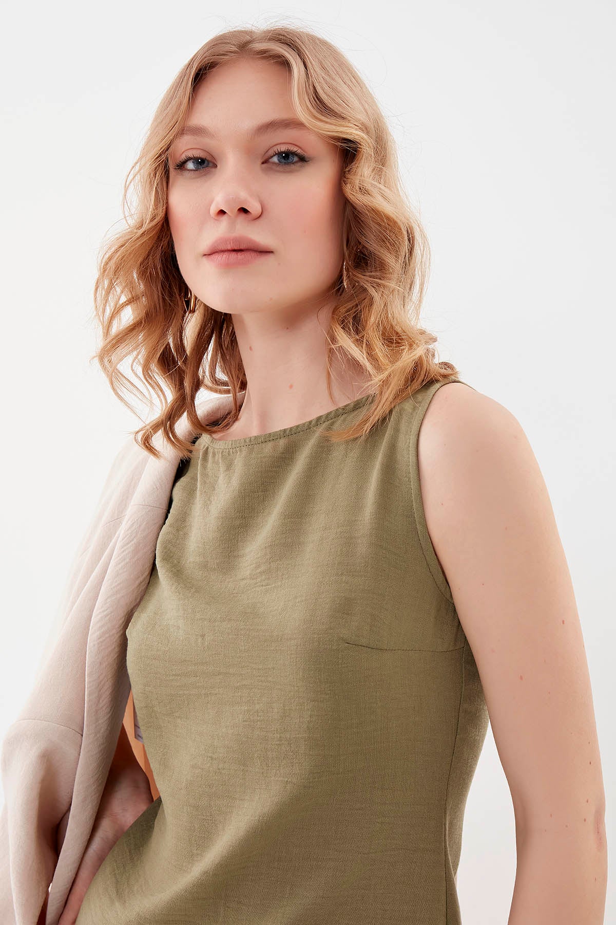 SLEEVELESS VISCOSE LINEN DRESS
