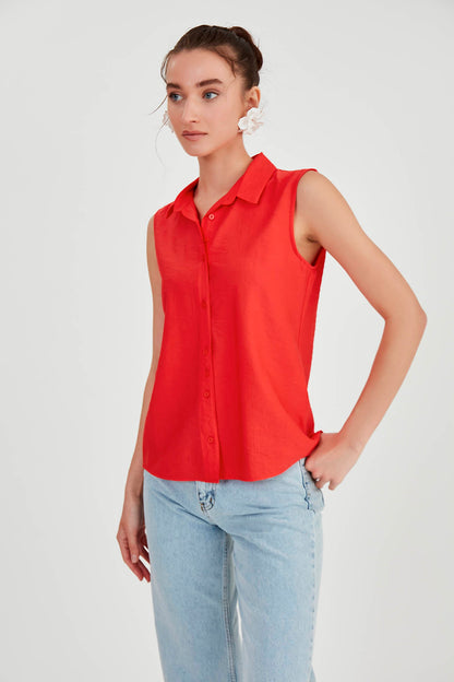 SLEEVELESS COLLAR FRONT BUTTON BLOUSE