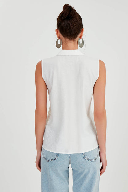 SLEEVELESS COLLAR FRONT BUTTON BLOUSE