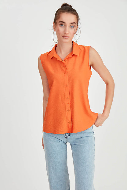 SLEEVELESS COLLAR FRONT BUTTON BLOUSE