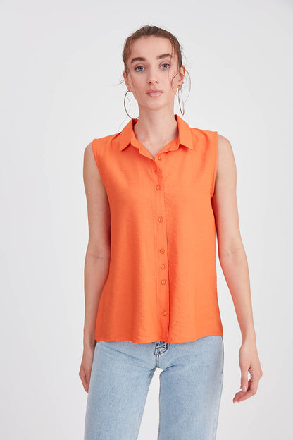 SLEEVELESS COLLAR FRONT BUTTON BLOUSE