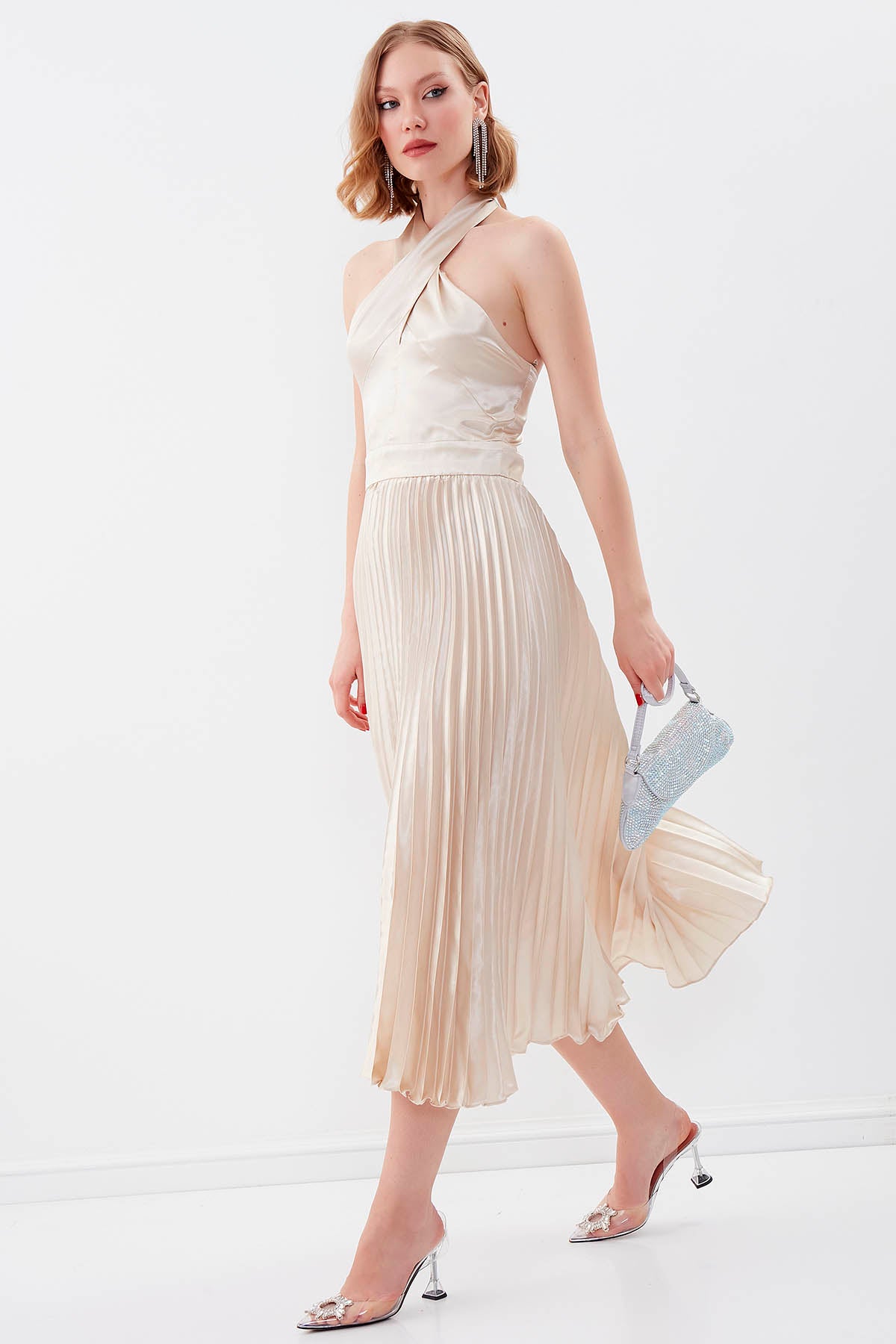 DRESS WITH BACKTOLOR NECK BINDING
