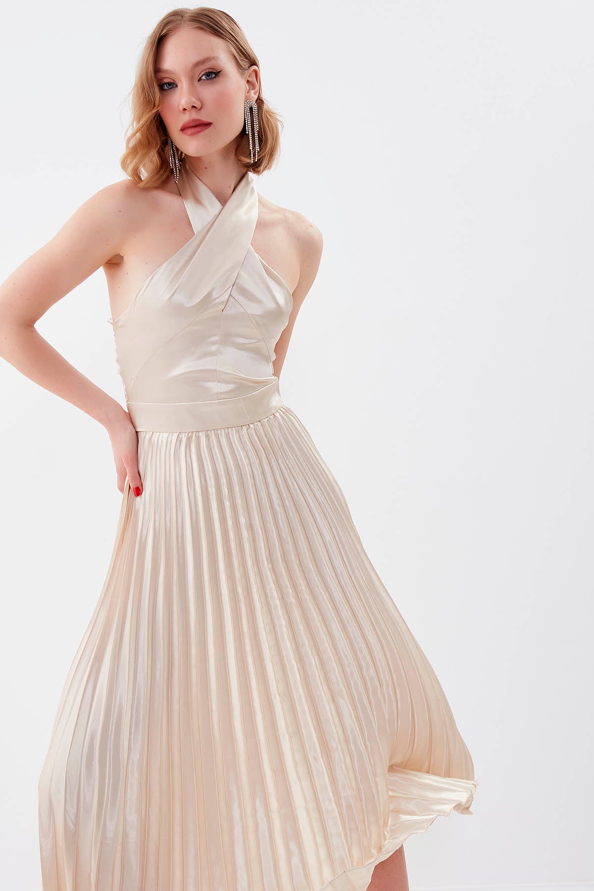 DRESS WITH BACKTOLOR NECK BINDING
