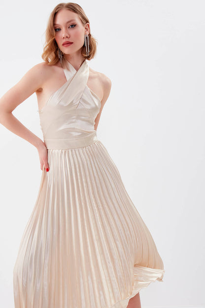 DRESS WITH BACKTOLOR NECK BINDING