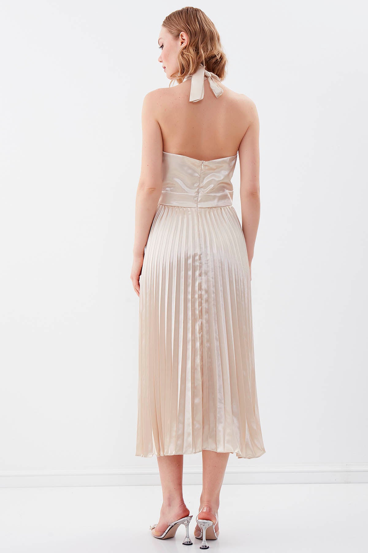 DRESS WITH BACKTOLOR NECK BINDING
