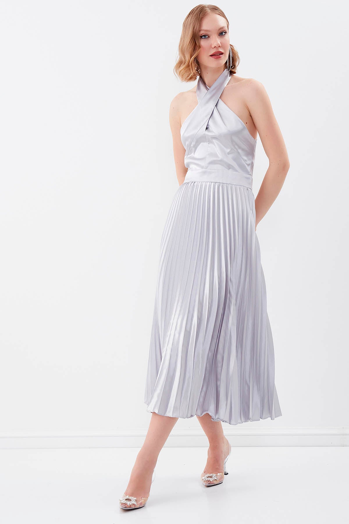 DRESS WITH BACKTOLOR NECK BINDING