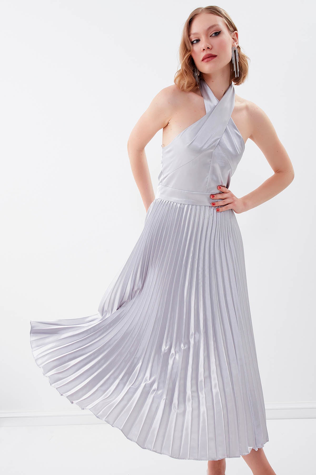 DRESS WITH BACKTOLOR NECK BINDING