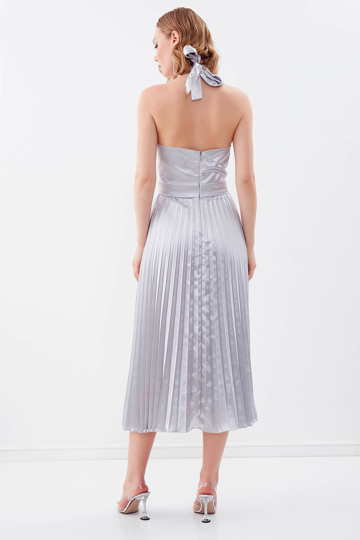 DRESS WITH BACKTOLOR NECK BINDING