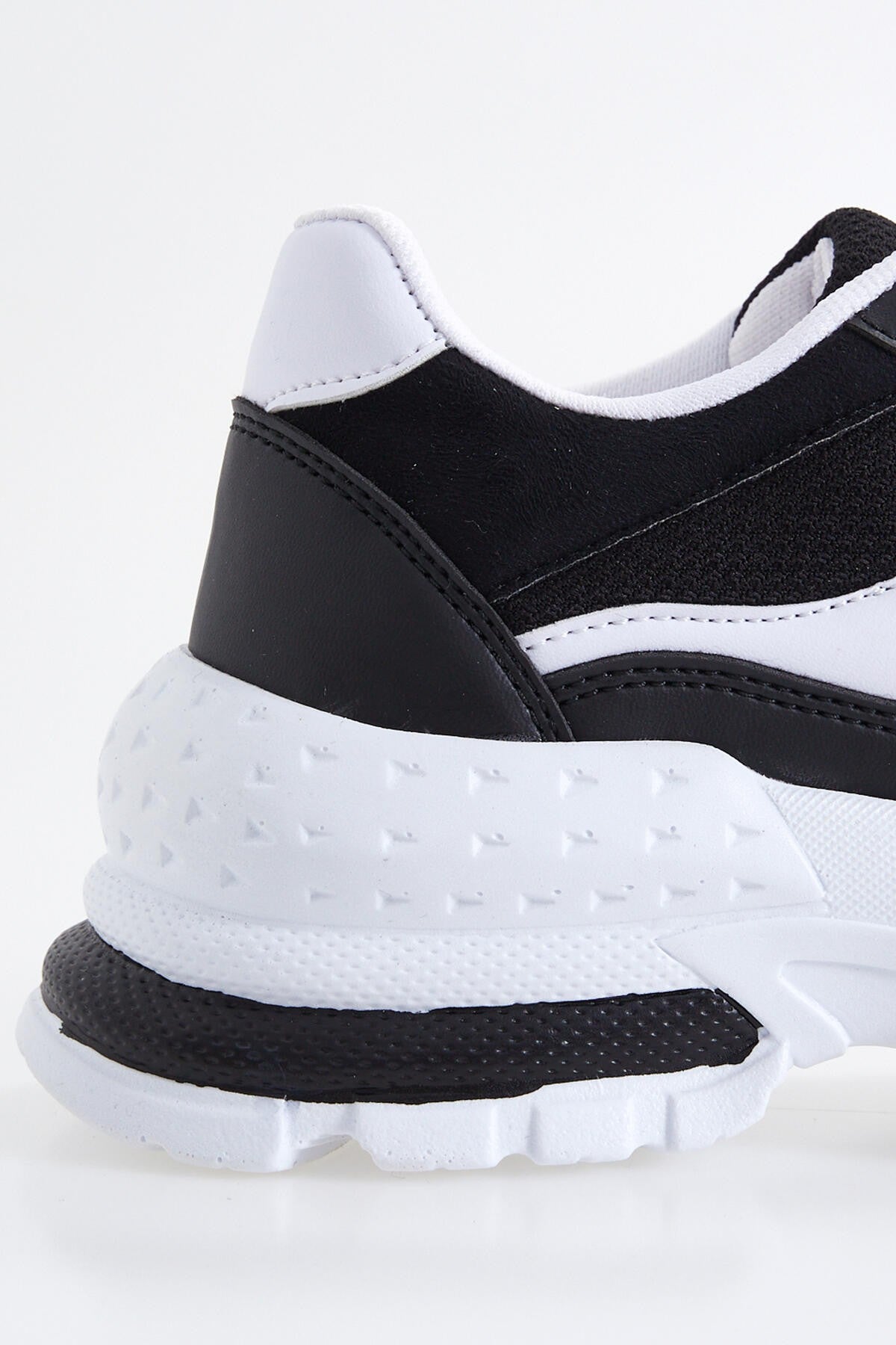 Black Laced High Sole Daily Women's Sneakers - 89077