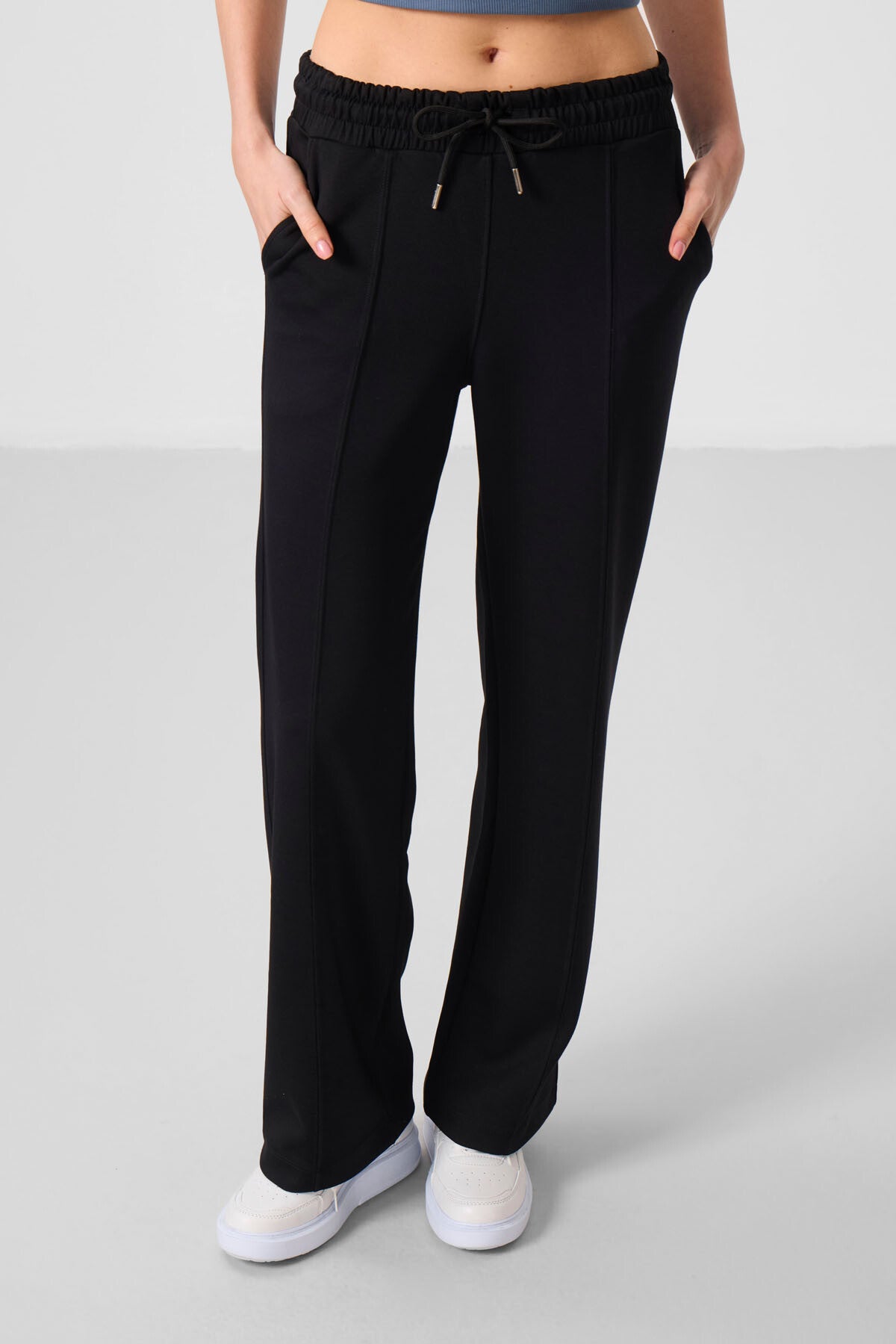 Black Soft Textured Pocket Detailed Front Seam Women's Palazzo Trousers - 94670