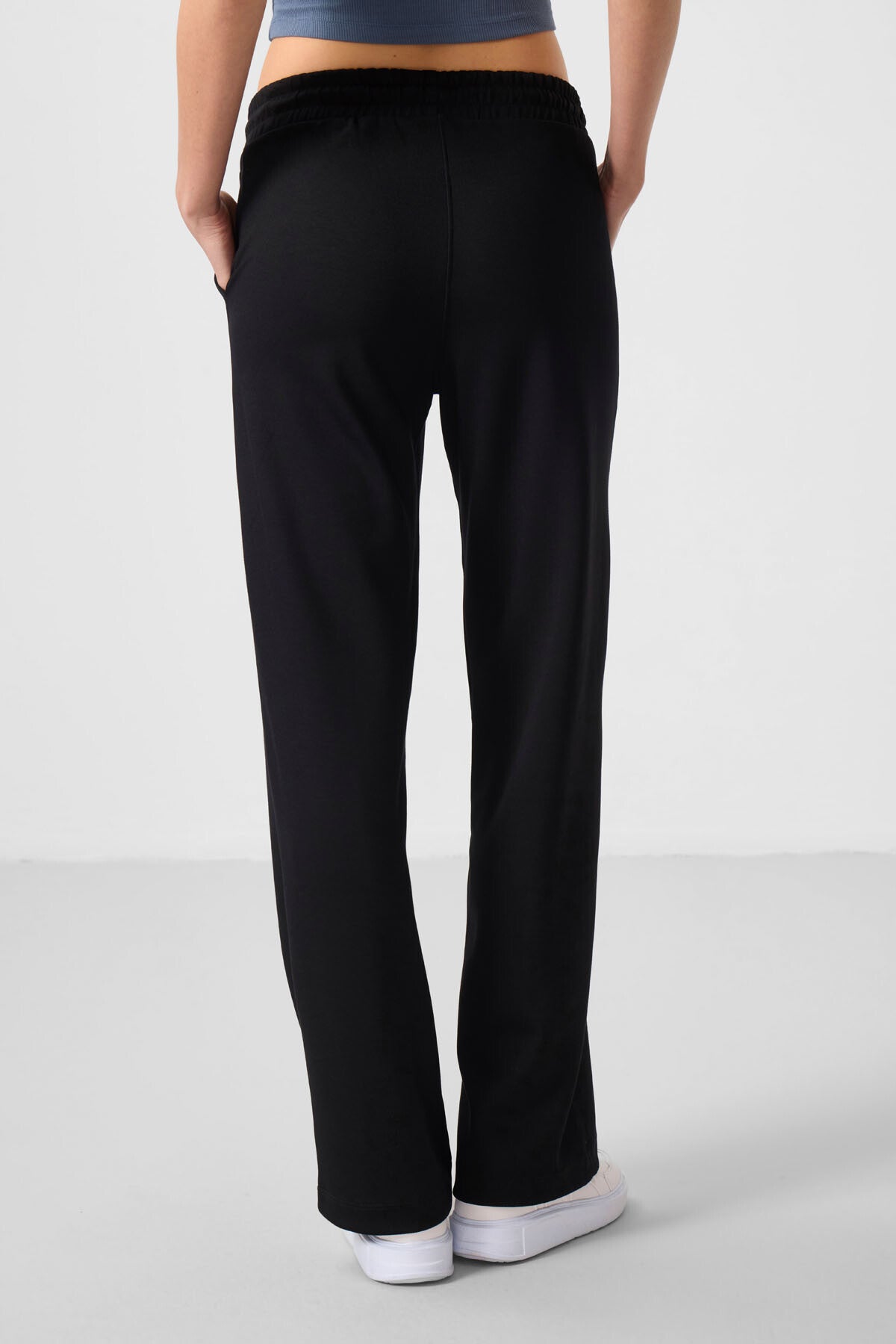 Black Soft Textured Pocket Detailed Front Seam Women's Palazzo Trousers - 94670