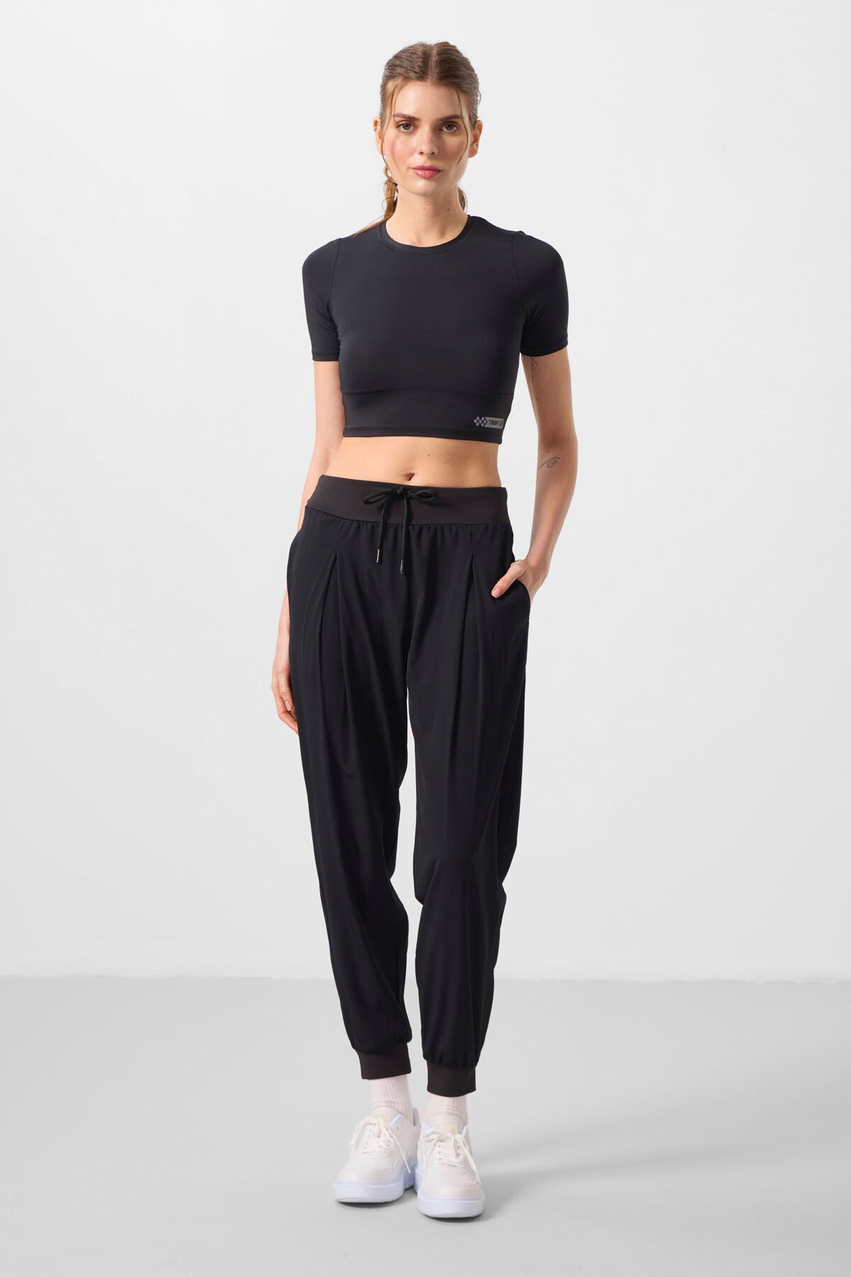 Black Polyester Pocketed Standard Fit Women's Trousers - 94677