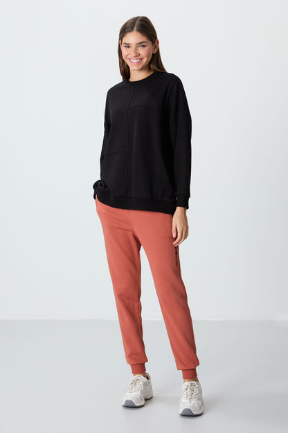 Black Compact Cotton Thick Smooth Textured O Collar Oversize Fit Women's Sweatshirt - 97288