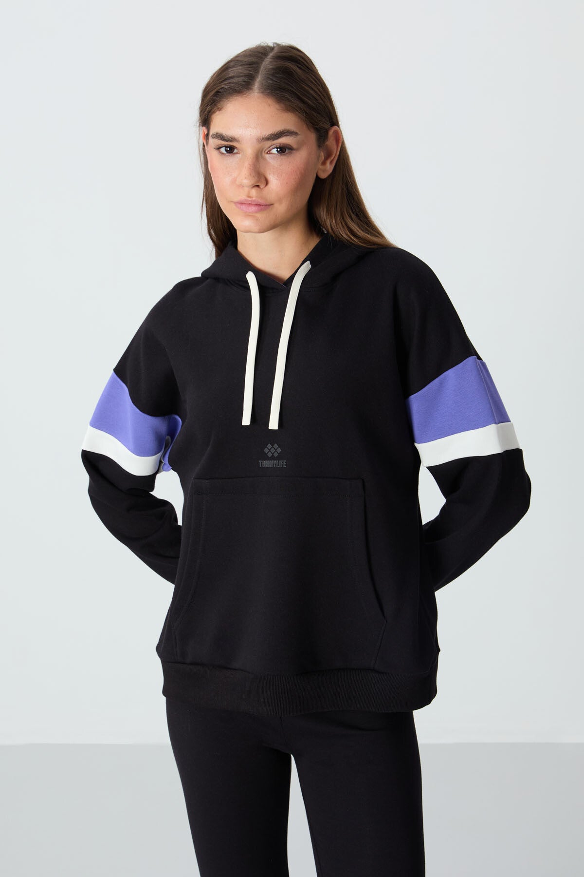Black Compact Cotton Thick Smooth Textured Hooded Oversize Fit Women's Sweatshirt - 97290