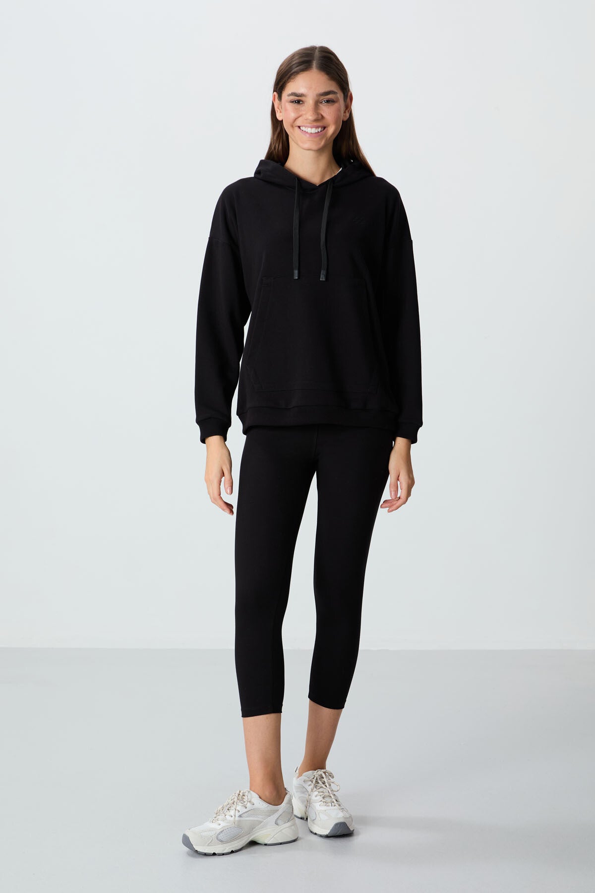 Black Compact Cotton Thick Smooth Textured Hooded Oversize Fit Women's Sweatshirt - 97291