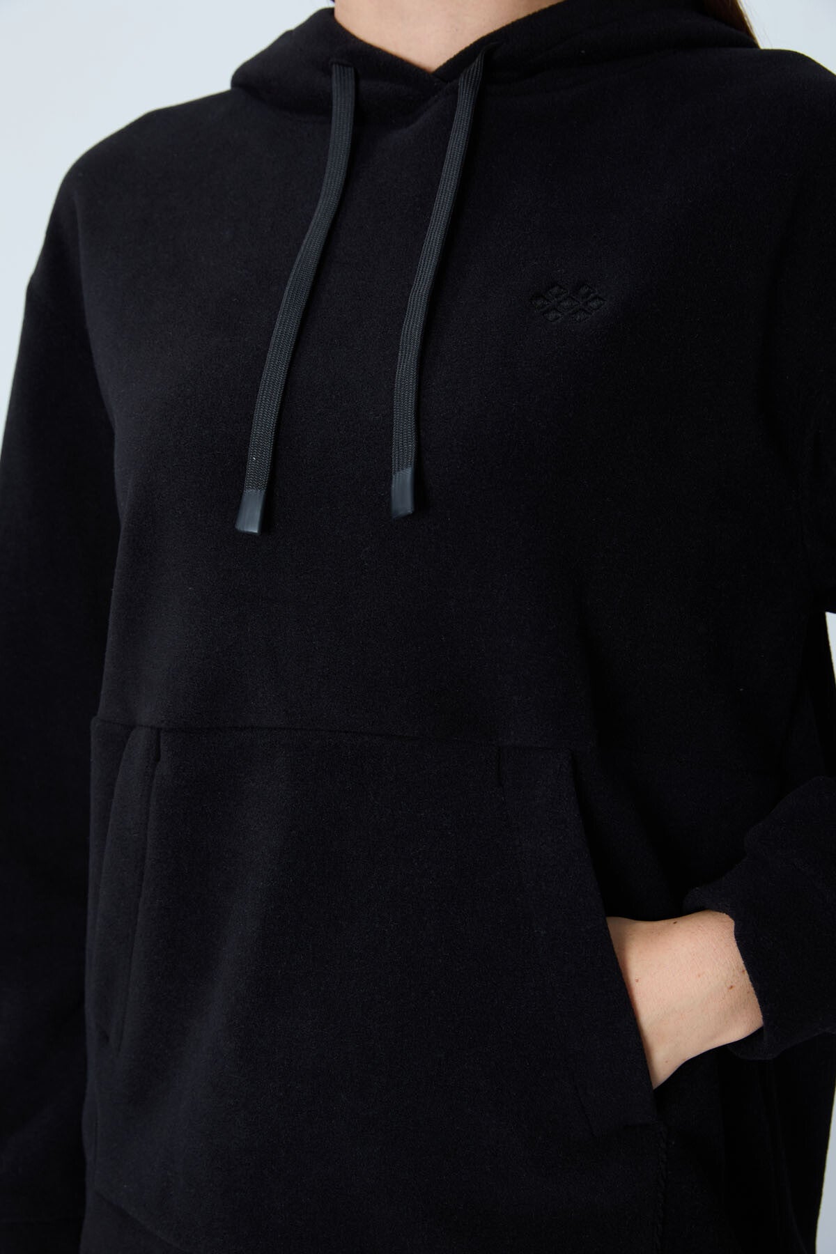 Black Thick Soft Textured Oversize Embroidered Hooded Fleece Women's Sweatshirt - 97292