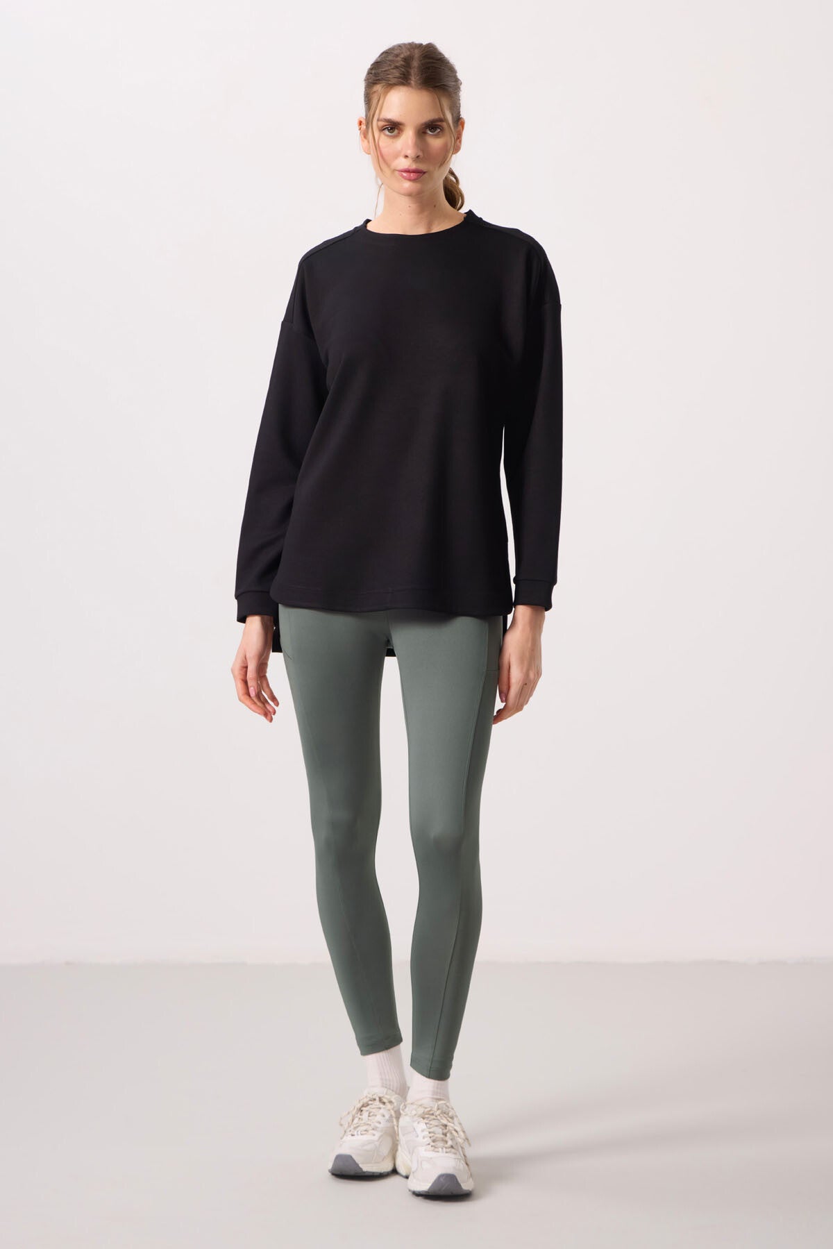 Black Soft Textured O Collar Comfort Fit Women's Tunic Sweatshirt - 97305