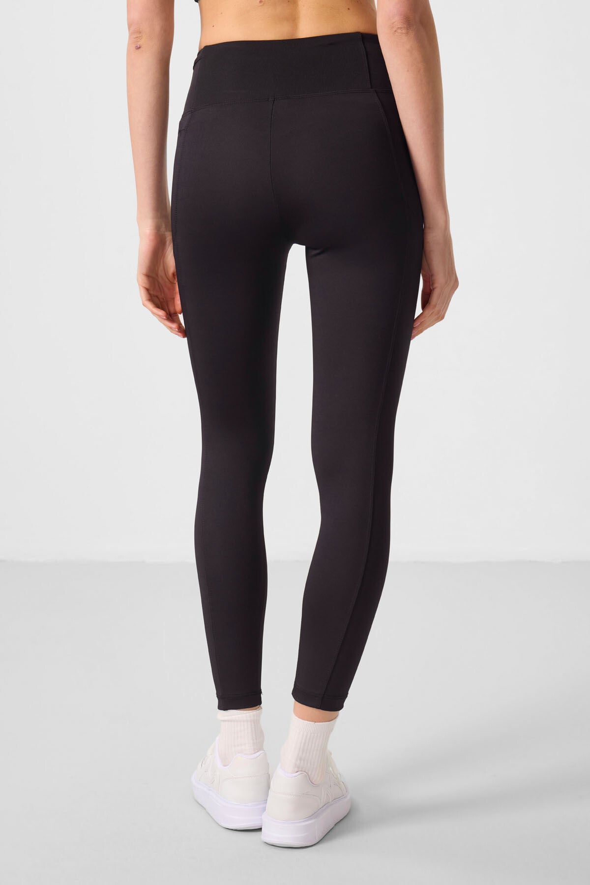 Black Polyester Flexible Standard Fit Performance Women's Tights - 94667