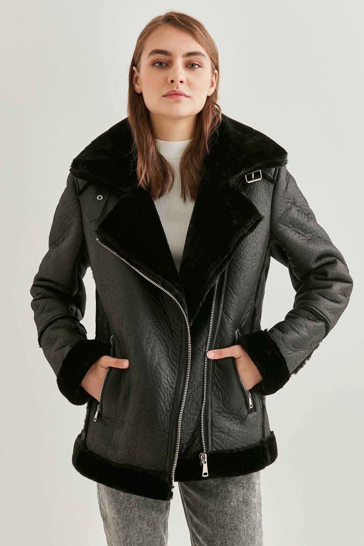 FAUX LEATHER JACKET WITH BLACK OUTER MATTE FUR