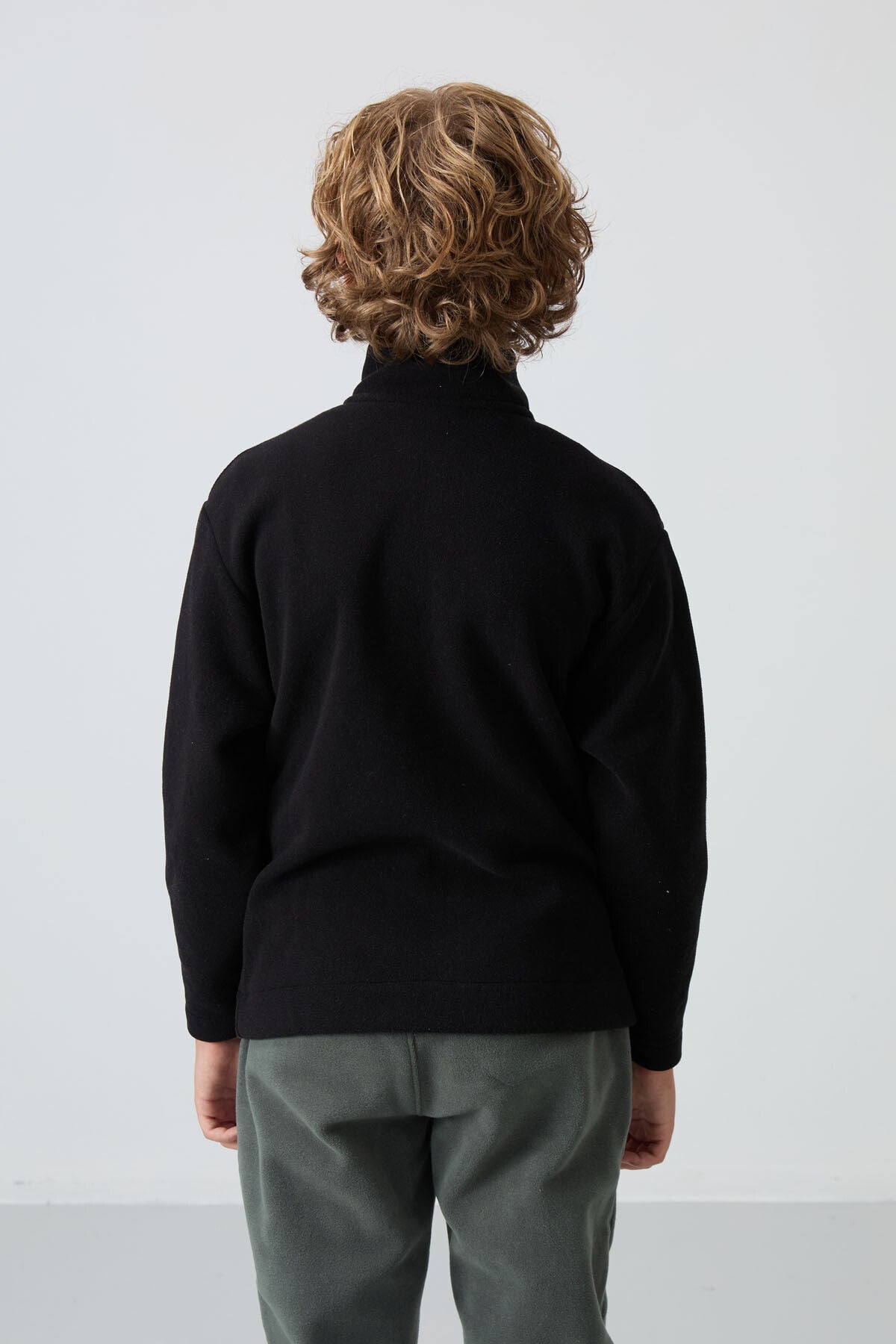 Black Thick Soft Textured Standard Fit Embroidered Fleece Boys' Sweatshirt - 11223