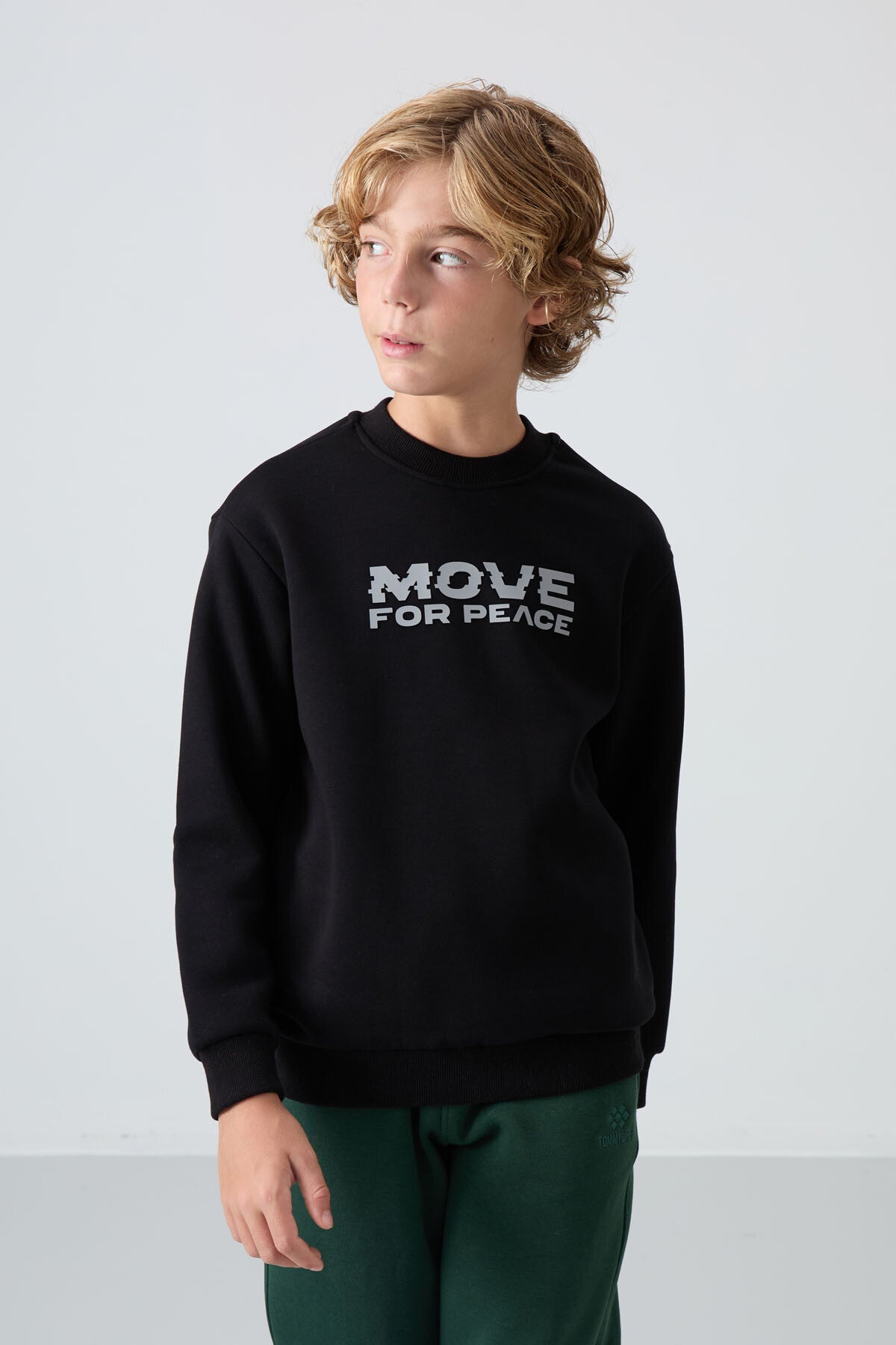 Black Cotton Thick Fleece-Lined Soft Textured Standard Fit Printed Boys' Sweatshirt - 11216