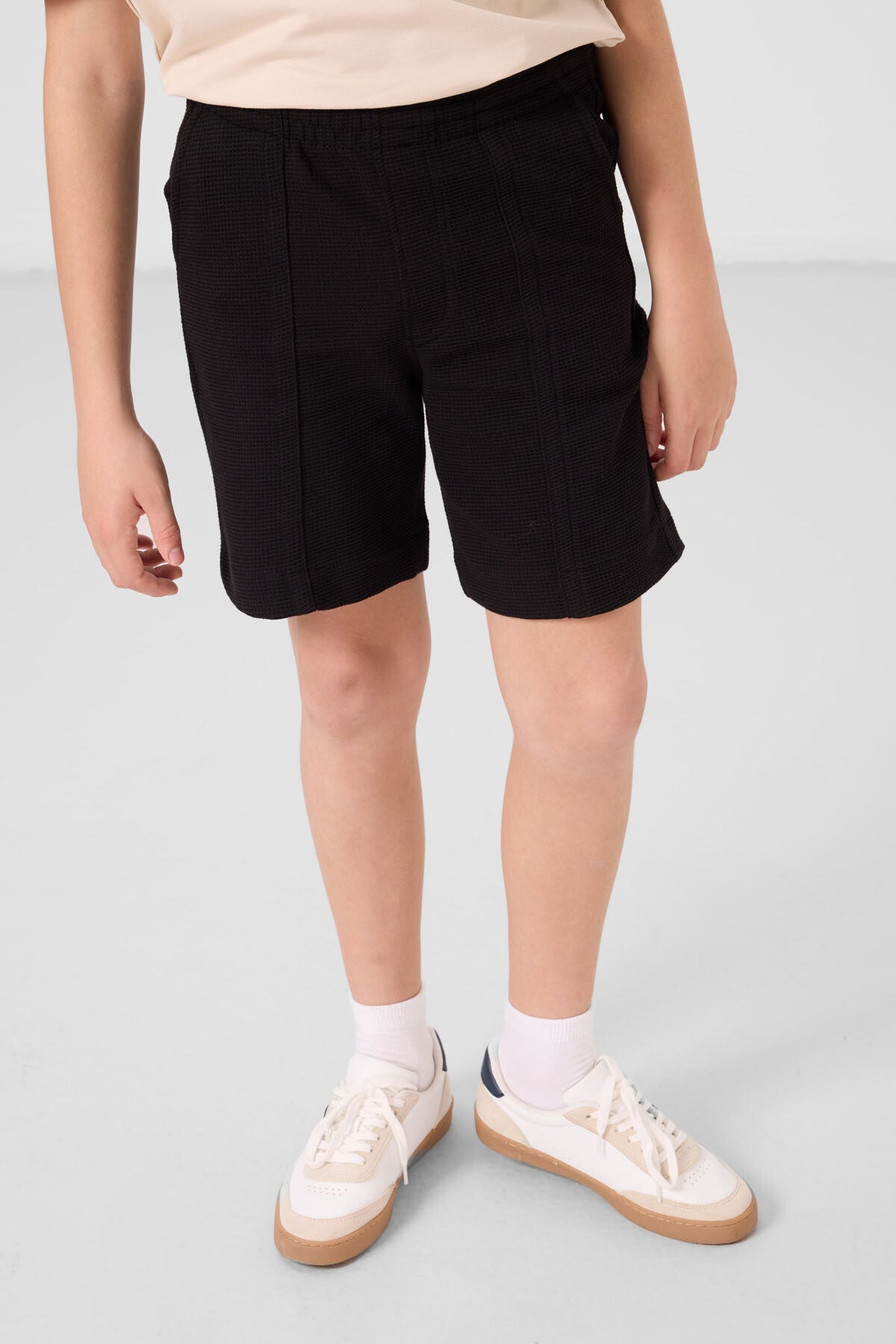 Black cotton soft cloth Standard Fit Basic shorts - 11289