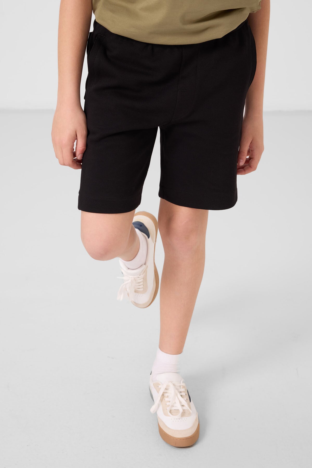 Black cotton soft cloth Standard Fit Basic shorts - 11293