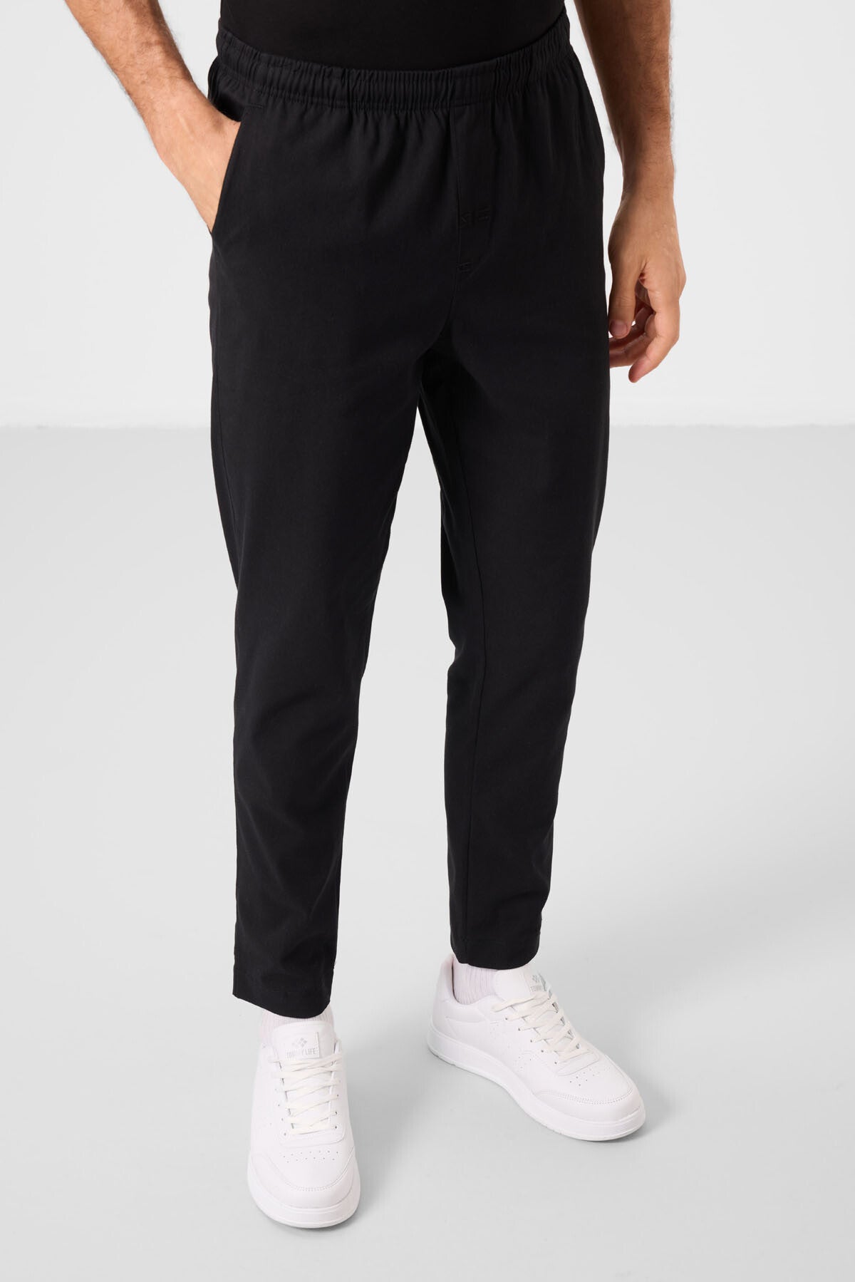 Black Standard Fit Weaving Lightweight and Flexible Chino Trousers - 82180