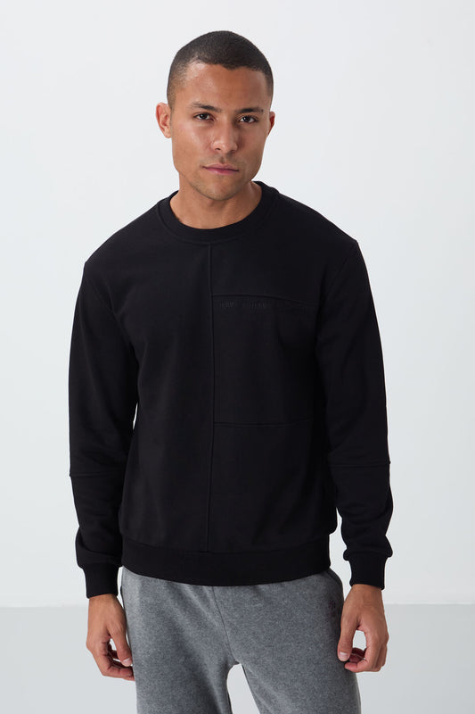 Black Compact Cotton Thick Smooth Textured O Collar Standard Fit Men's Sweatshirt -88405