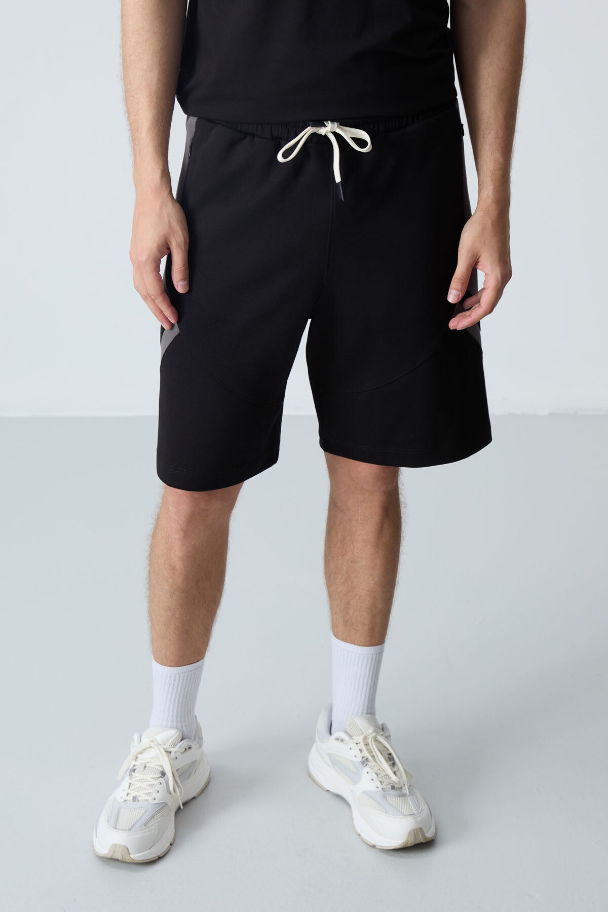 Black Cotton Thick Soft Textured Standard Fit Basic Men's Shorts - 81281