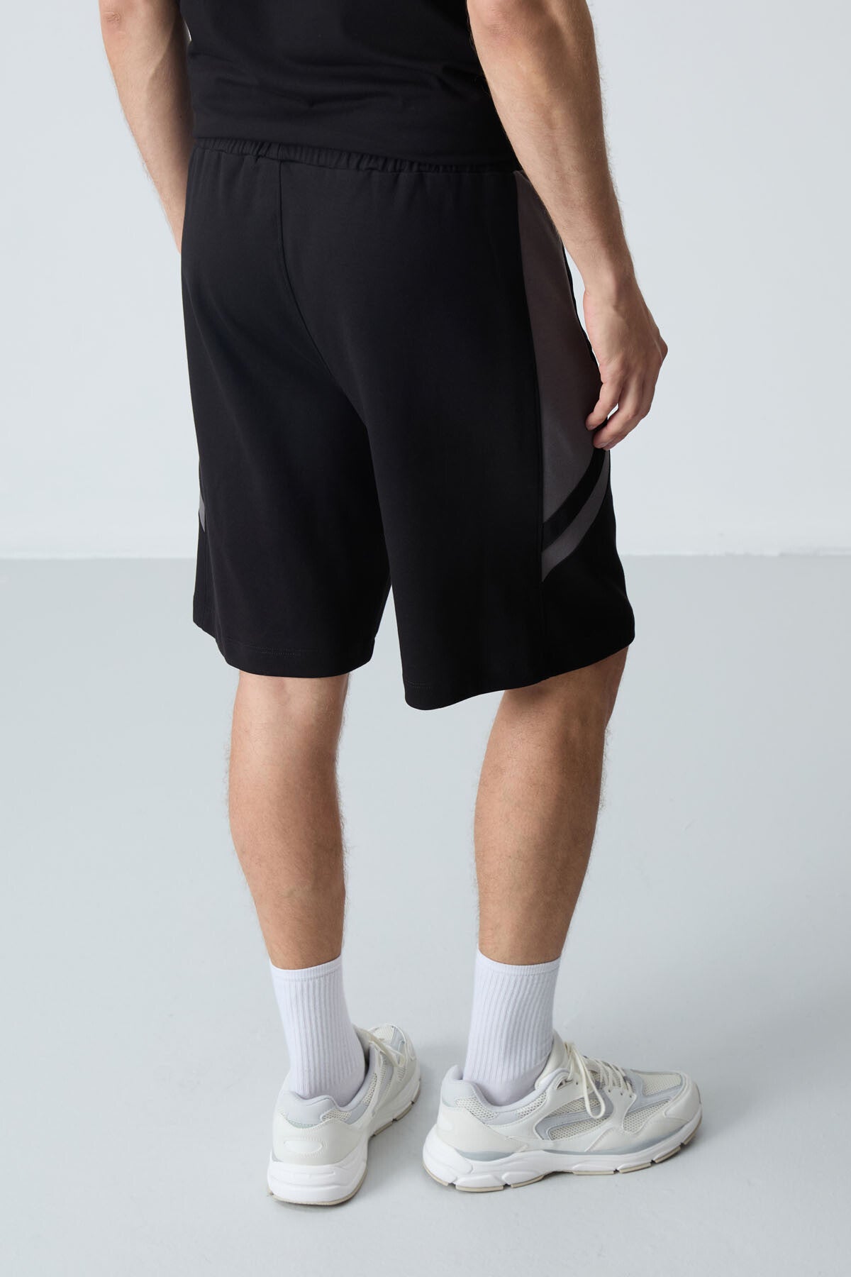 Black Cotton Thick Soft Textured Standard Fit Basic Men's Shorts - 81281