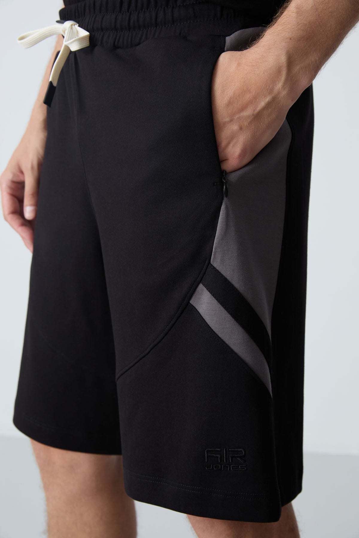 Black Cotton Thick Soft Textured Standard Fit Basic Men's Shorts - 81281