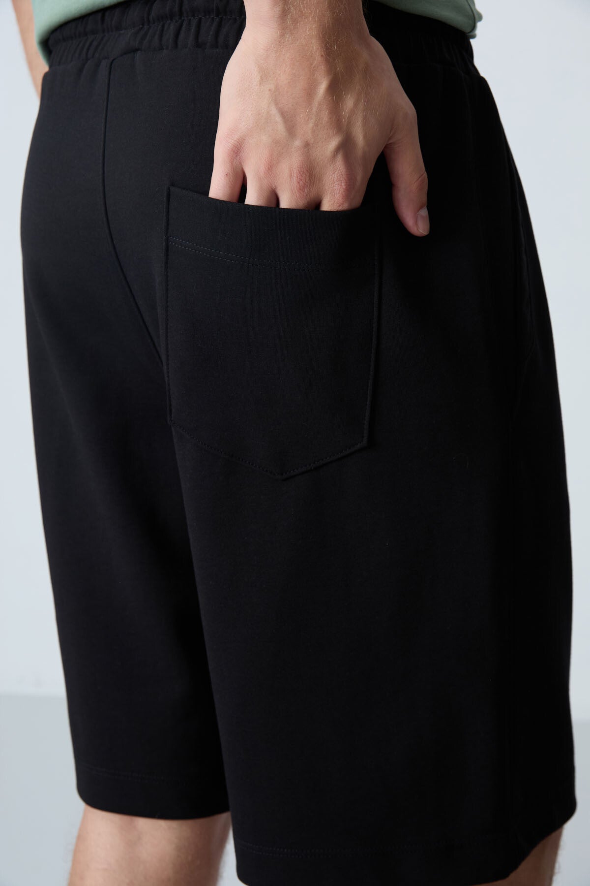 Black Cotton Thick Soft Textured Standard Fit Basic Men's Shorts - 81275