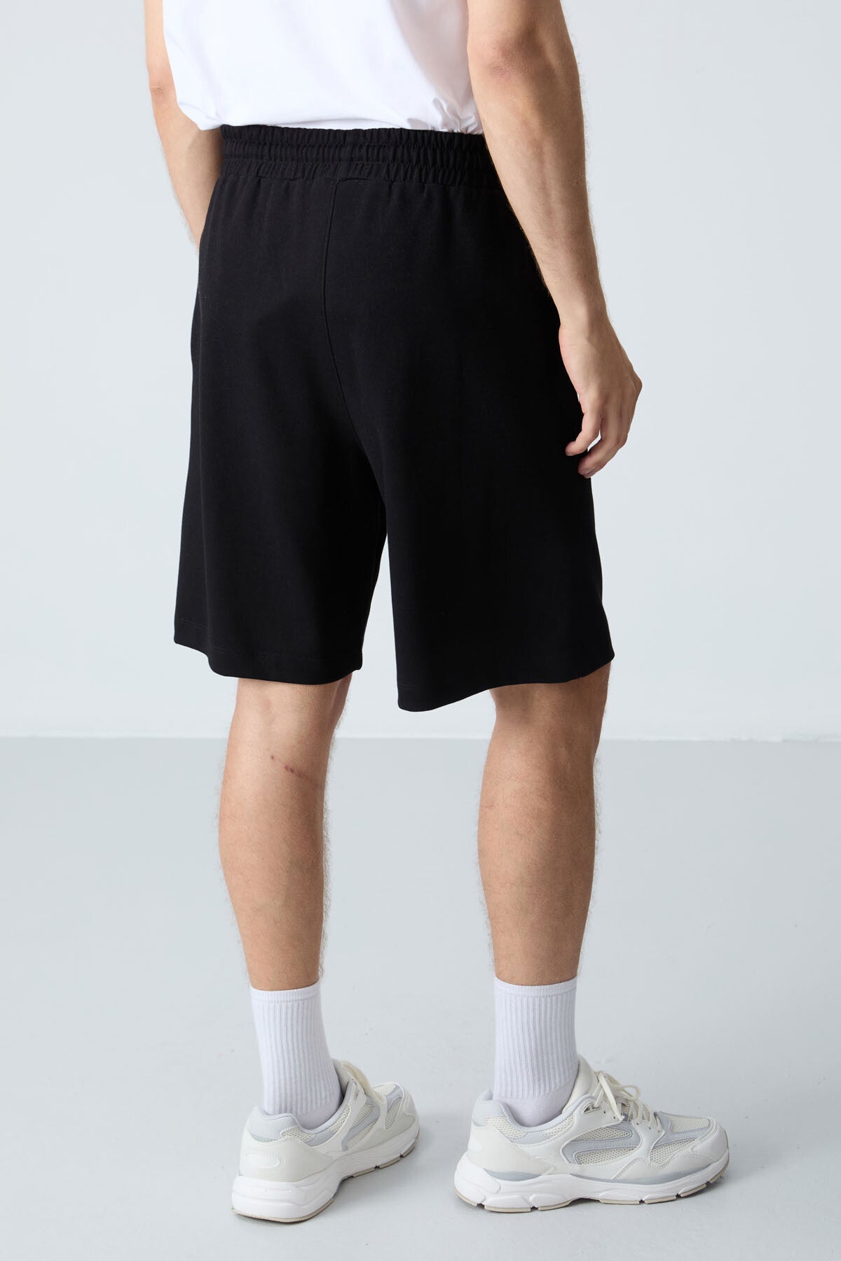 Black Cotton Thick Soft Textured Standard Fit Basic Men's Shorts - 81277