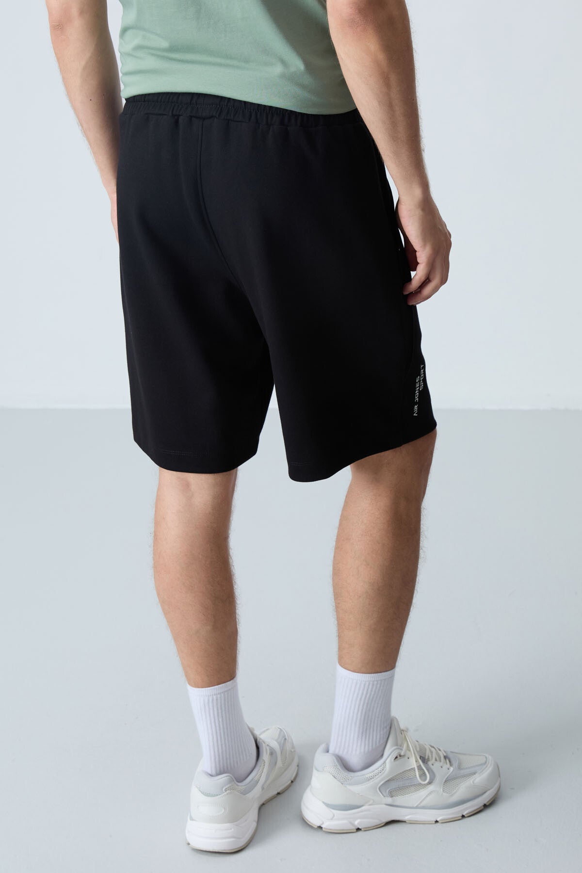Black Cotton Thick Soft Textured Standard Fit Basic Men's Shorts - 81278
