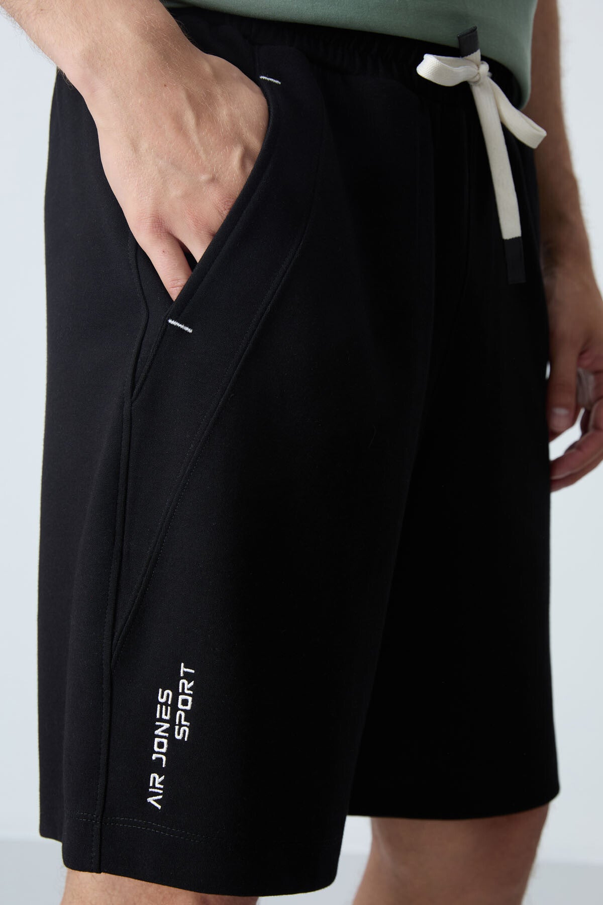 Black Cotton Thick Soft Textured Standard Fit Basic Men's Shorts - 81278