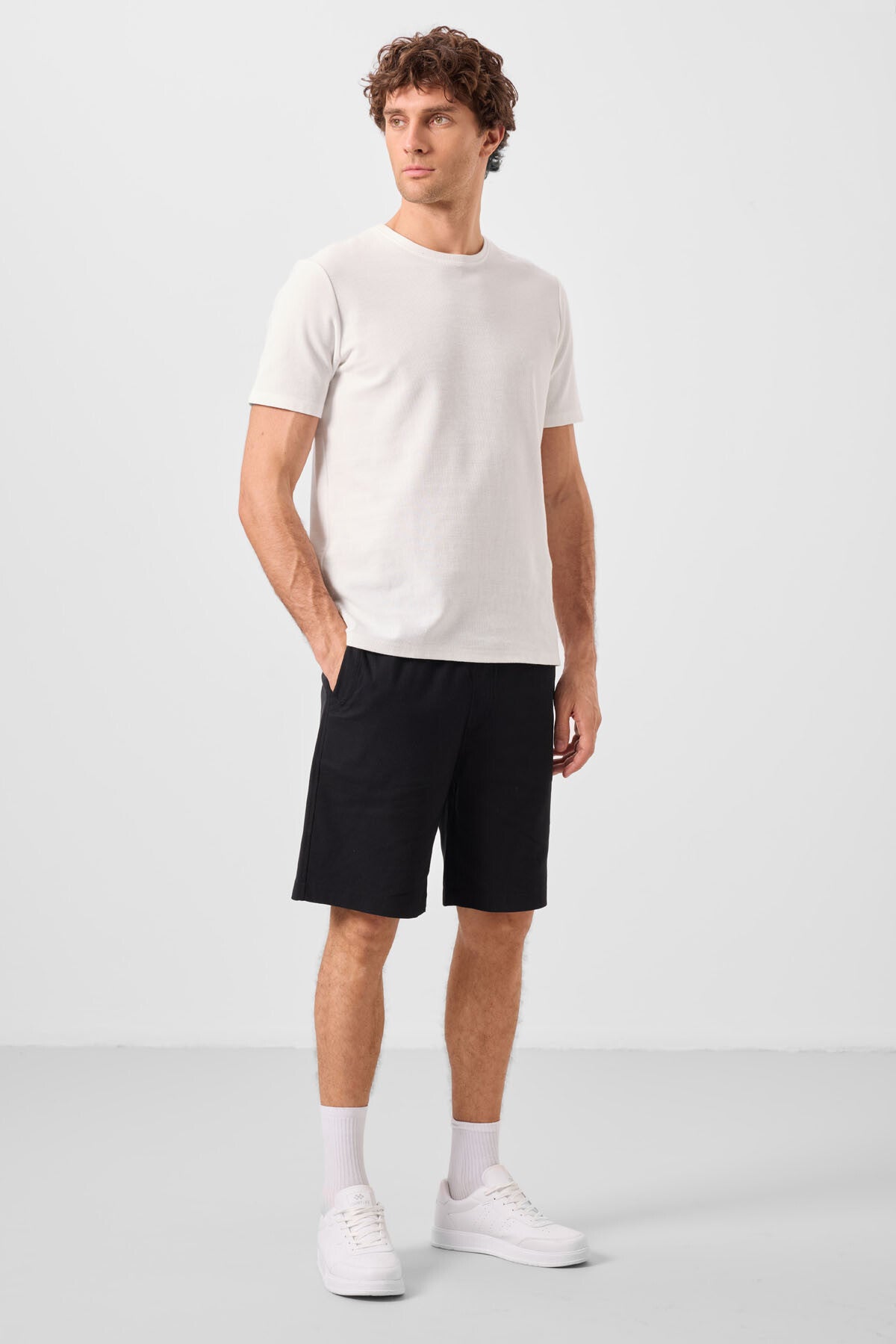 Black Standard Fit Weaving Lightweight Flexible Chino Shorts - 81289