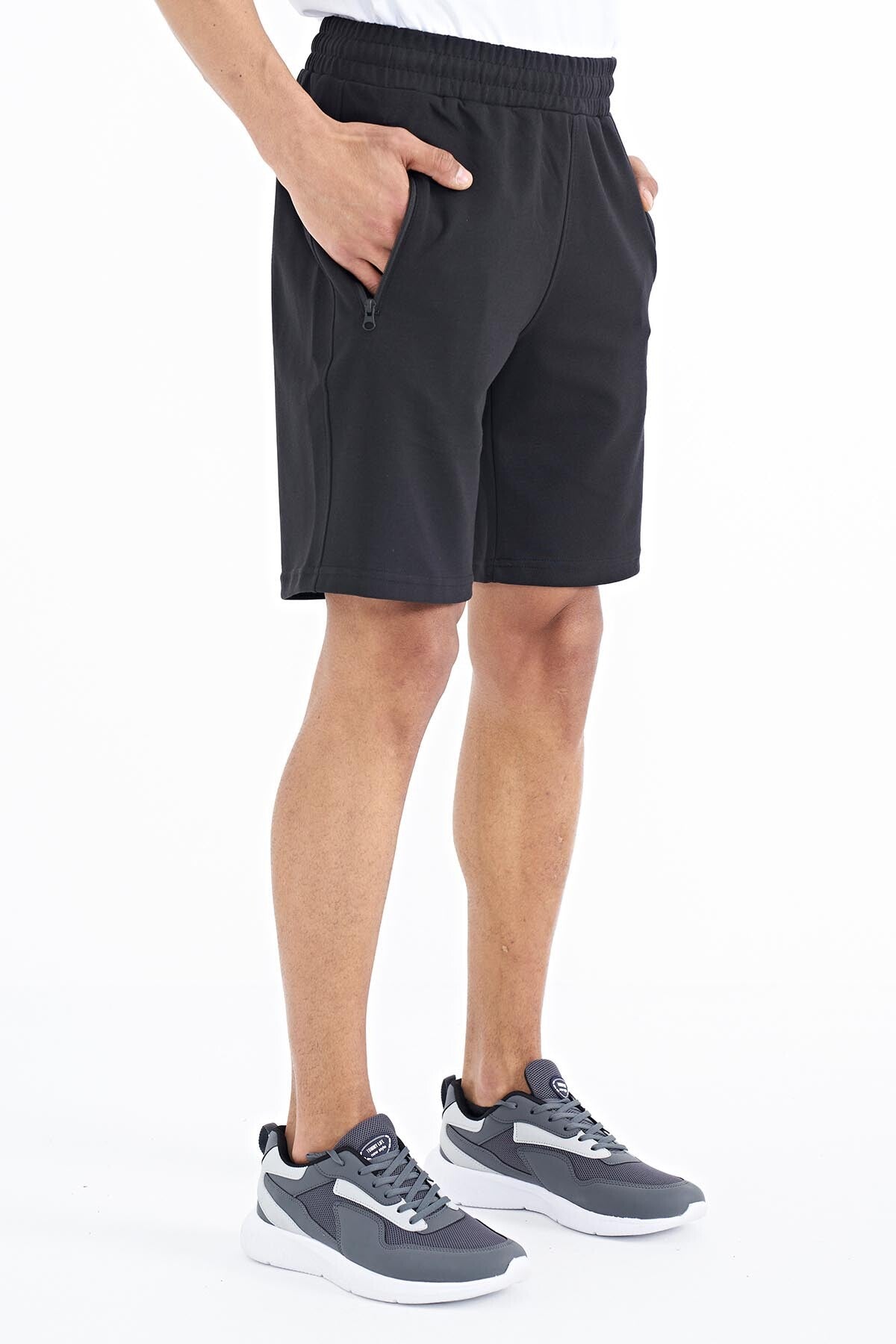 Ryan Black Striped Standard Fit Men's Shorts - 81239
