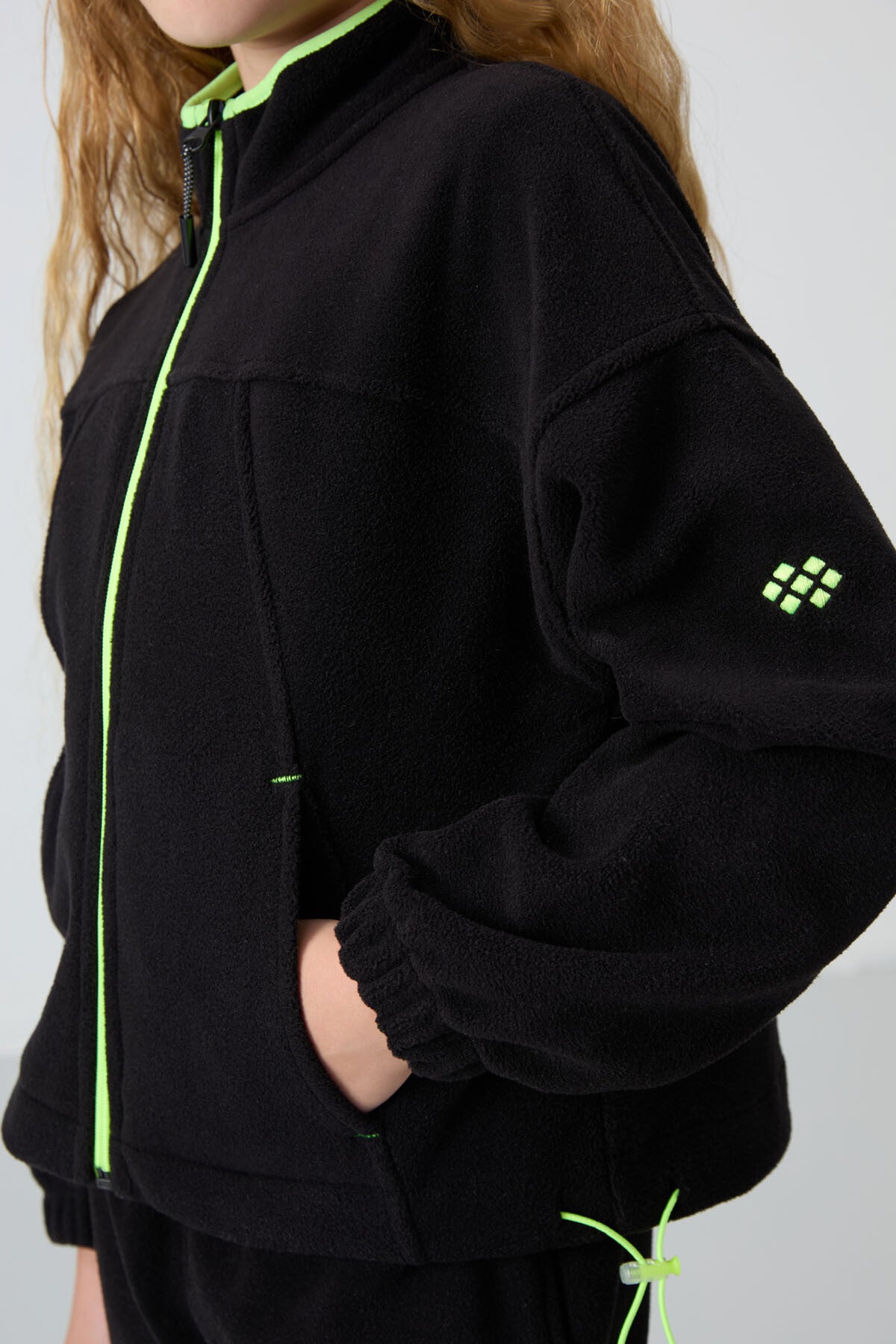 Black Thick Soft Textured Standard Fit Embroidered Fleece Girl's Sweatshirt - 75157
