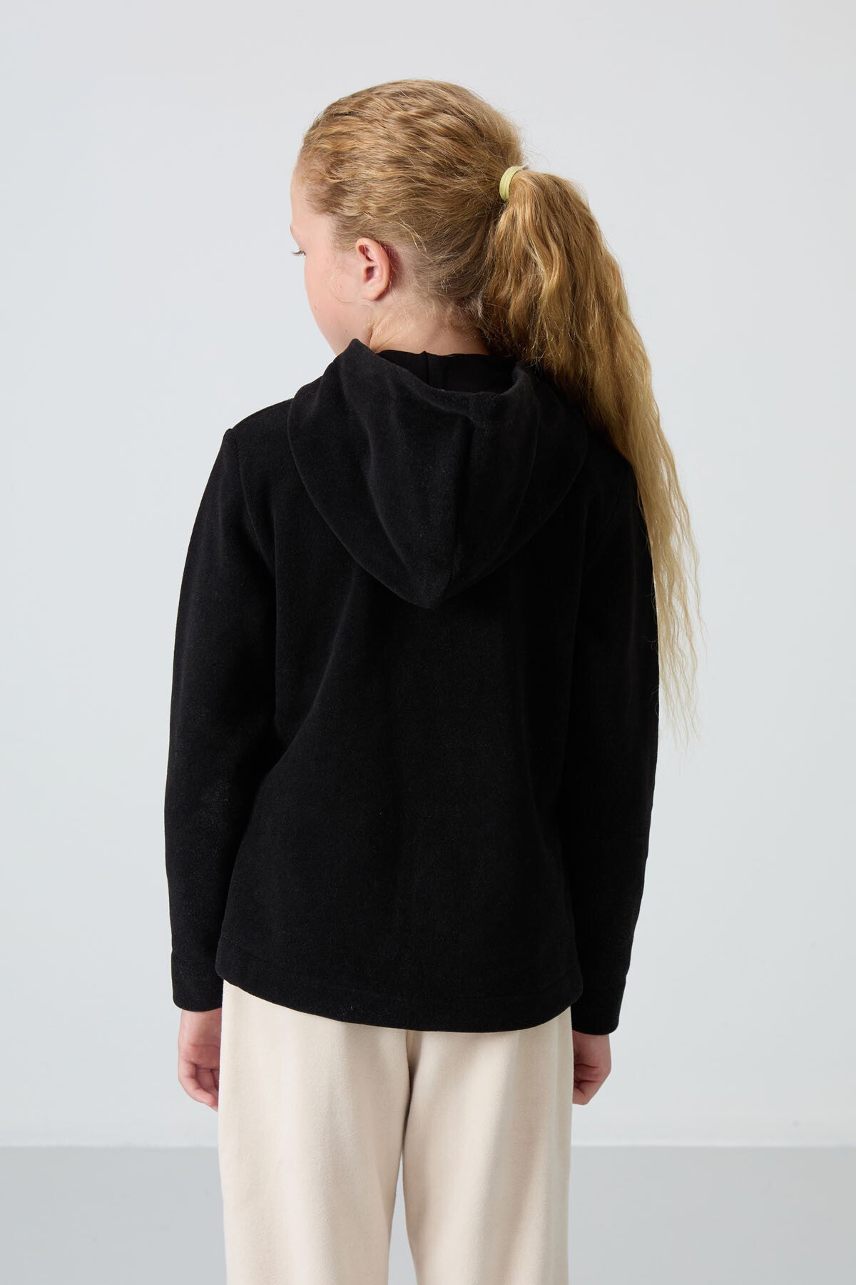 Black Thick Soft Textured Standard Fit Embroidered Fleece Girls' Sweatshirt - 75152