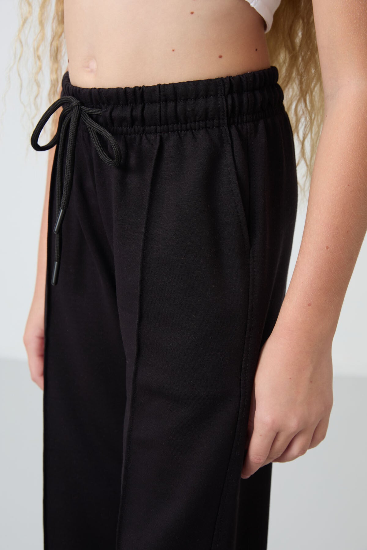 Black Striped Front Seam Detailed Wide Leg Girls' Tracksuit Bottom -75144