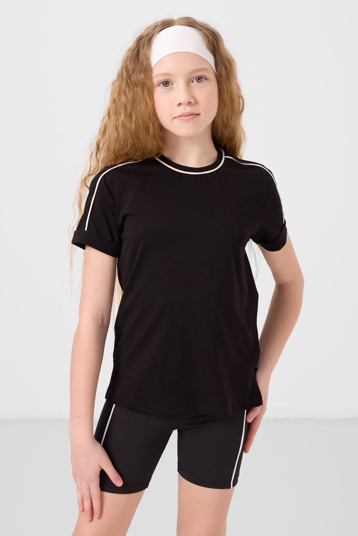 black cotton O Collar Standard Fit Basic T-Shirt - 75177