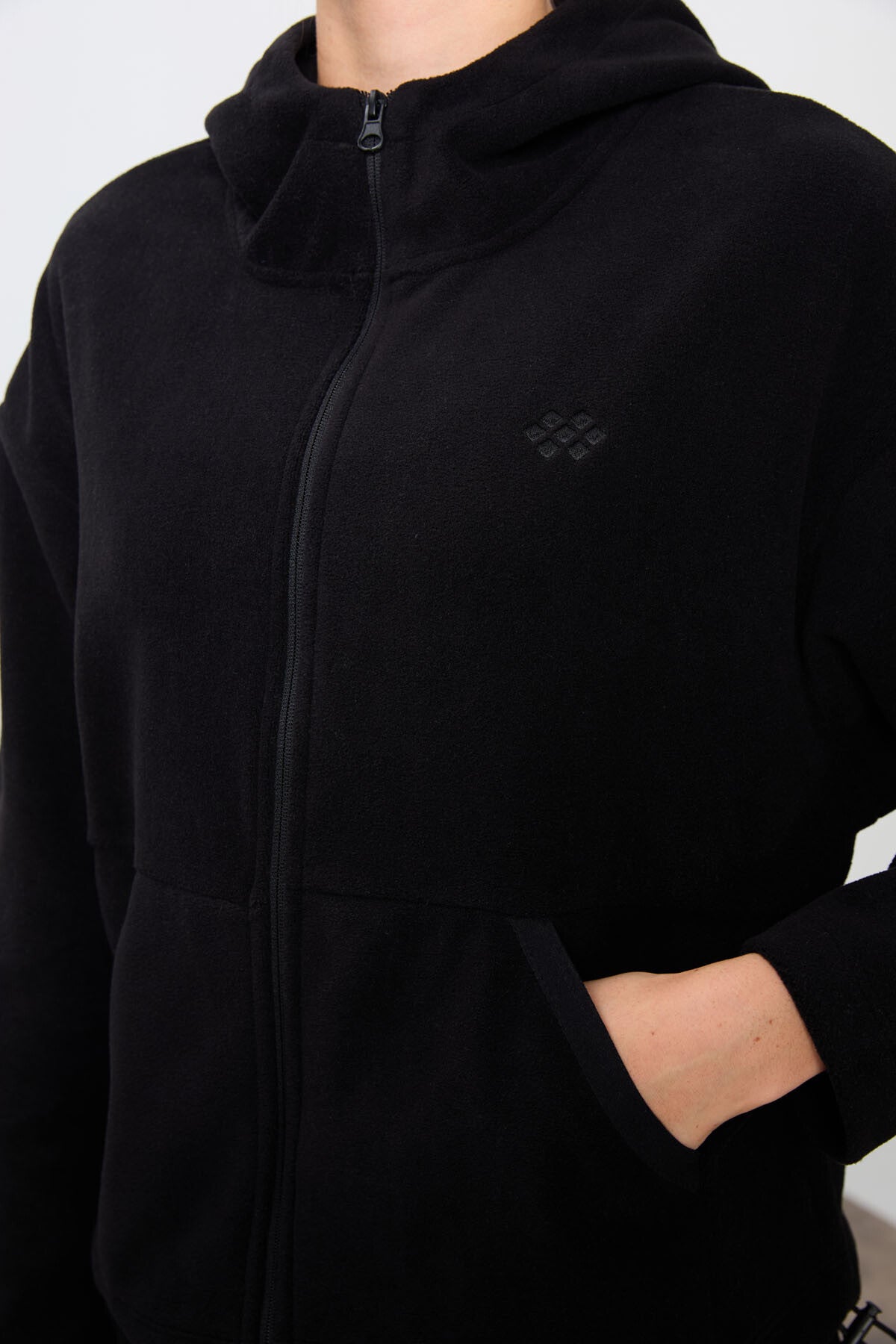 Black Thick Soft Textured Hooded Oversize Embroidered Fleece Women's Tracksuit Set -95338