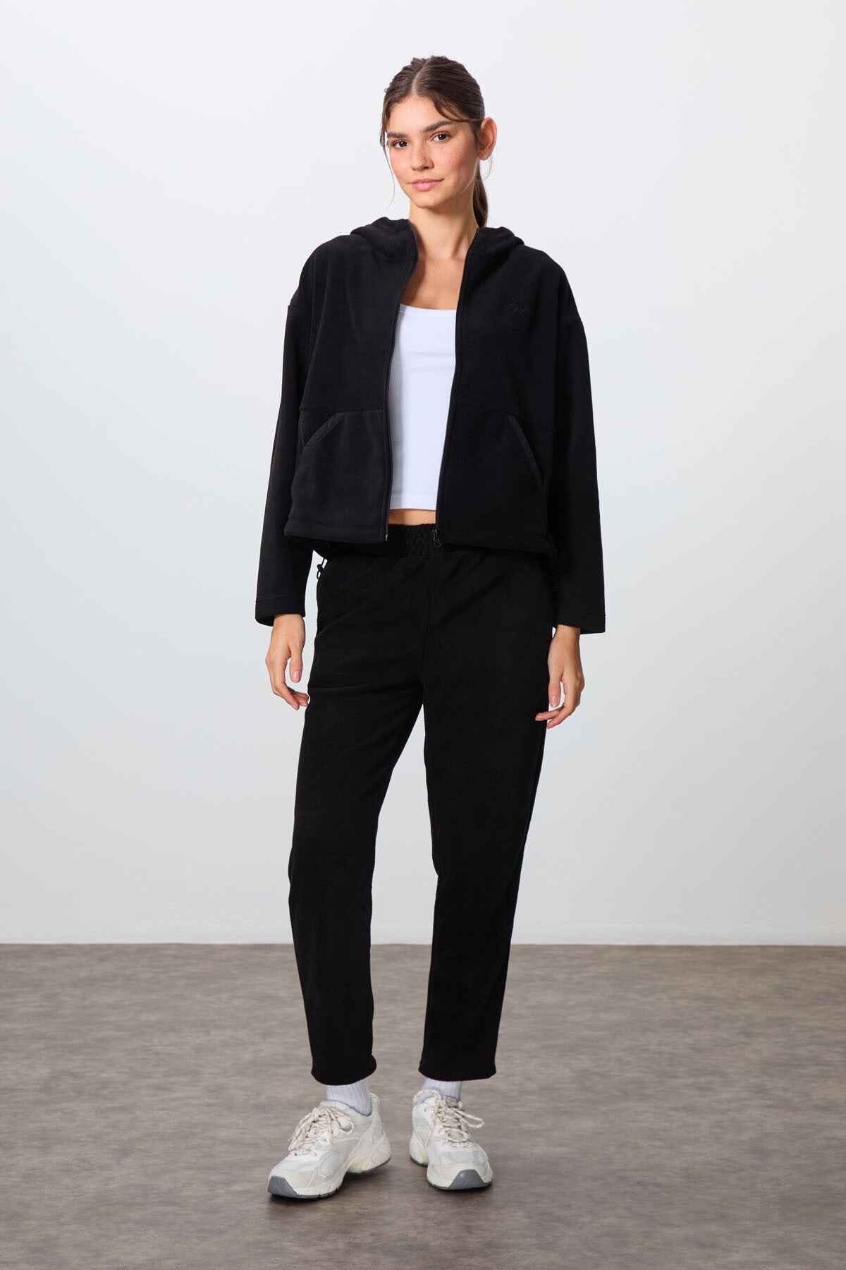 Black Thick Soft Textured Hooded Oversize Embroidered Fleece Women's Tracksuit Set -95338
